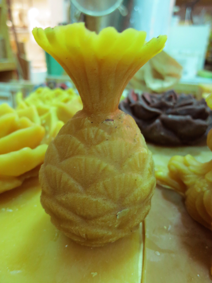 beeswax pineapple